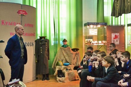 Красная Армия всех сильней Красная Армия всех сильней