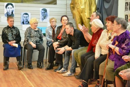 И помнит мир спасённый И помнит мир спасённый