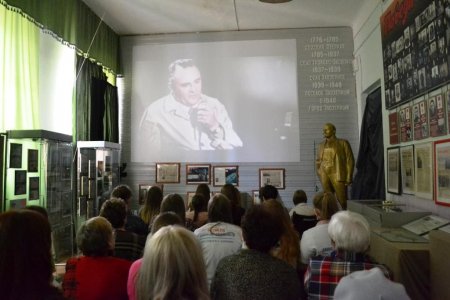Космос начинается на Земле Космос начинается на Земле