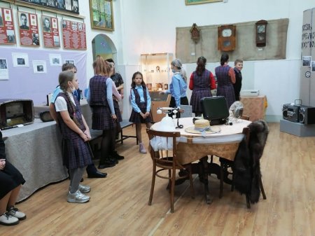 «Сквозь время и расстояние……»