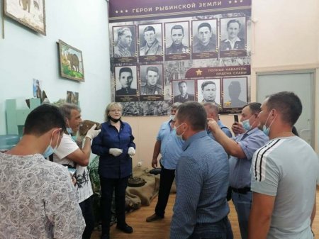 Гости музея с разных уголков страны.