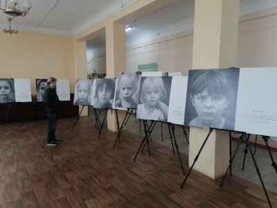 «Посмотри в глаза Донбассу»